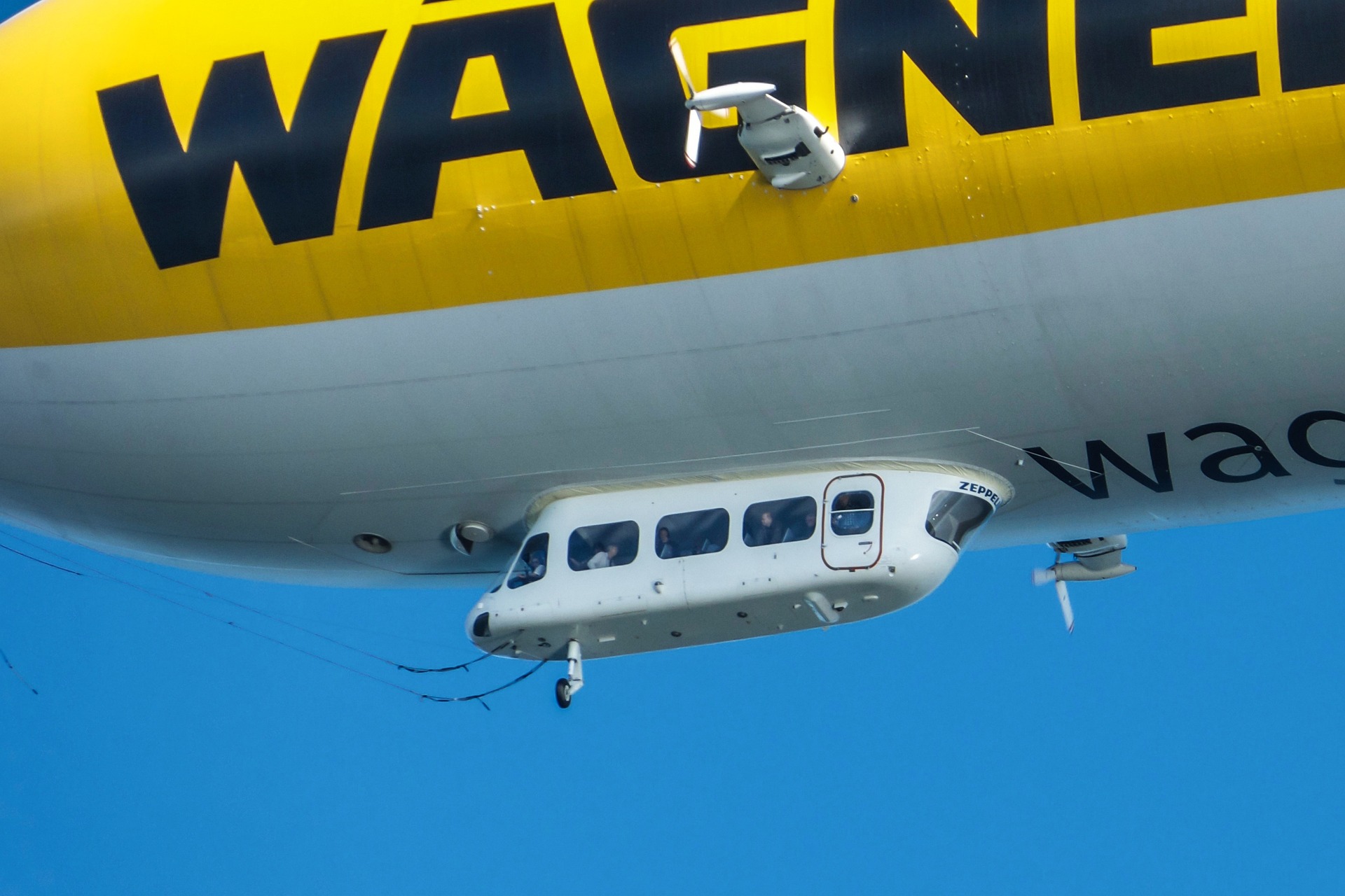 Avion 2